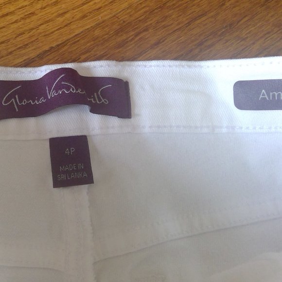 Gloria Vanderbilt "Amanda" Size 4 Petite Straight Leg White Cotton Jeans - Picture 5 of 11